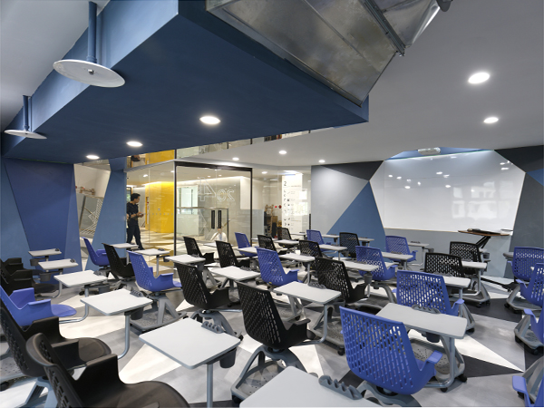 中國文化大學推廣教育部台中分部 歐凌辦公家具